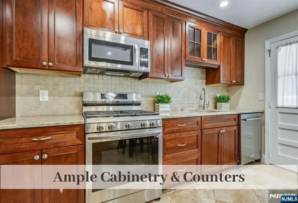 11 Stone Ridge Lane Ho-Ho-Kus, NJ 07423