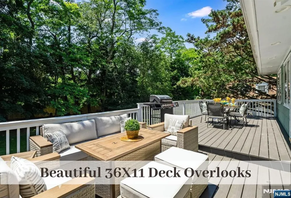 11 Stone Ridge Lane Ho-Ho-Kus, NJ 07423
