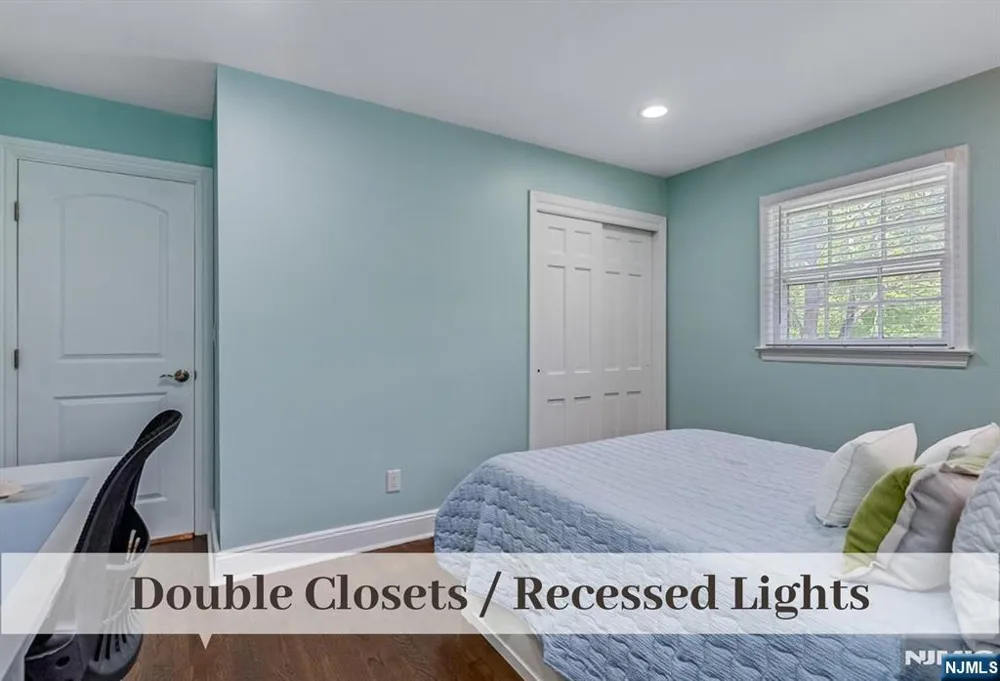 11 Stone Ridge Lane Ho-Ho-Kus, NJ 07423
