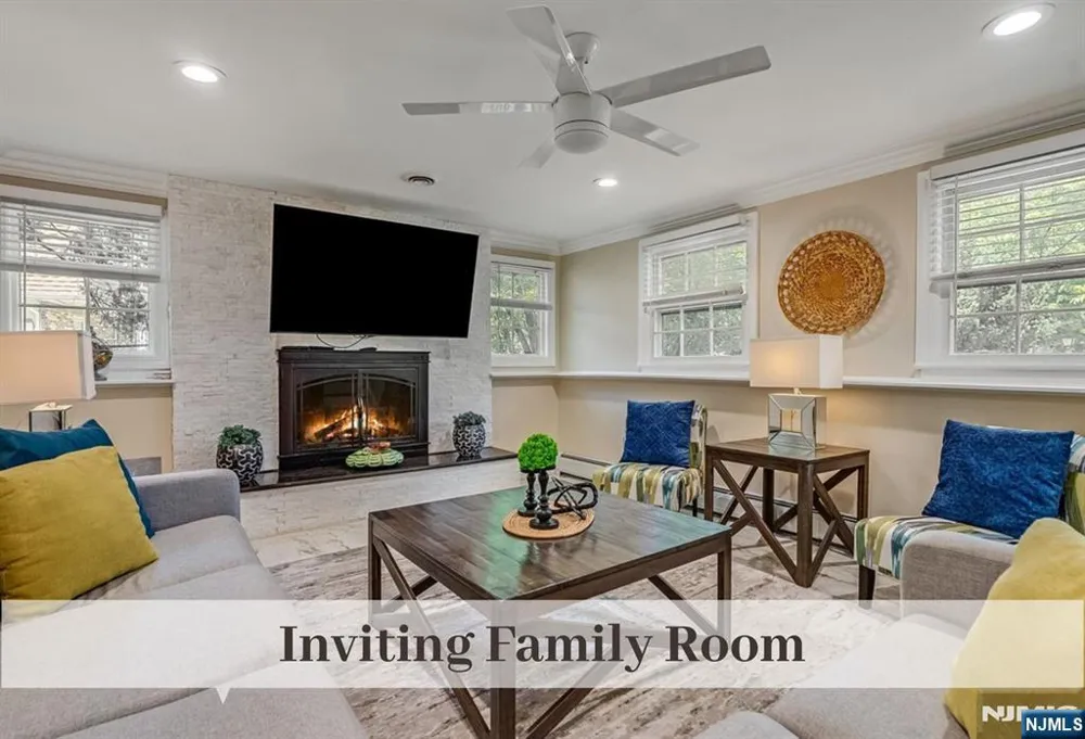 11 Stone Ridge Lane Ho-Ho-Kus, NJ 07423
