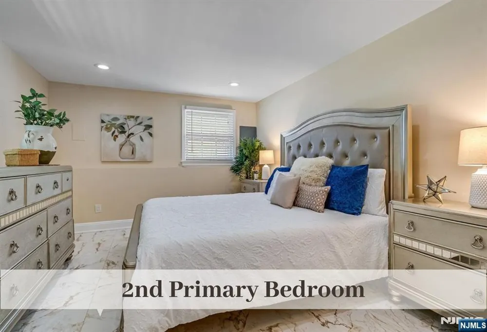 11 Stone Ridge Lane Ho-Ho-Kus, NJ 07423