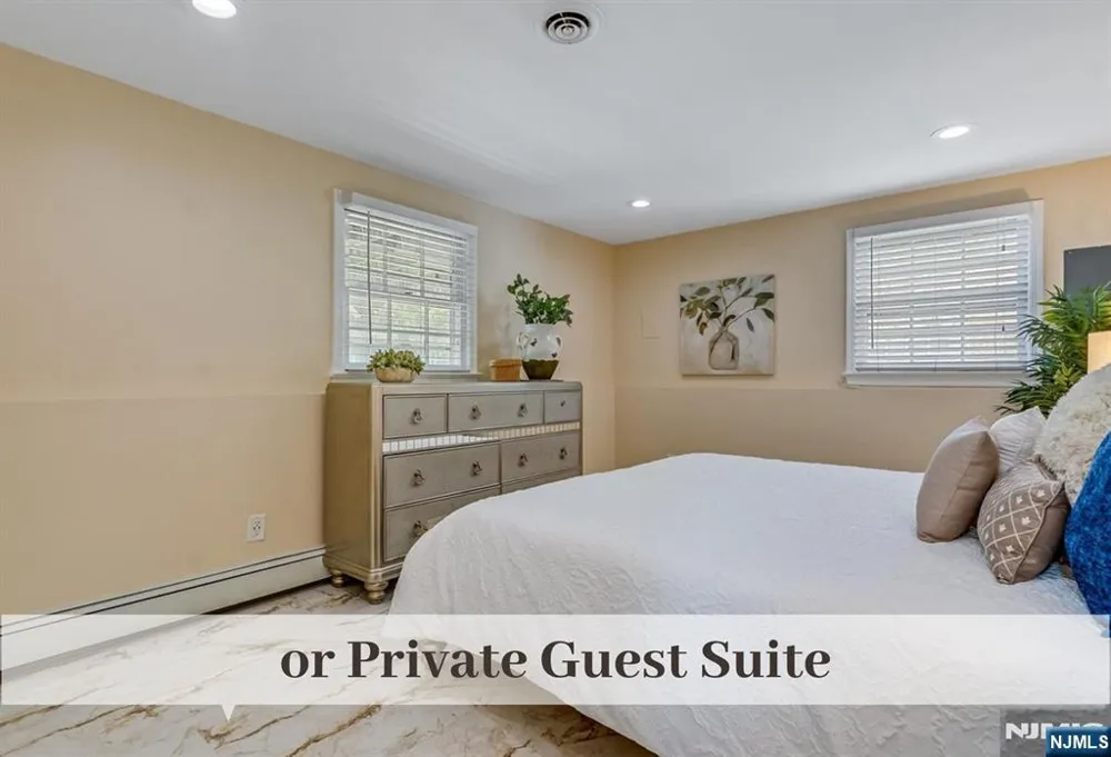 11 Stone Ridge Lane Ho-Ho-Kus, NJ 07423
