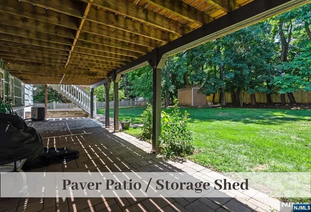 11 Stone Ridge Lane Ho-Ho-Kus, NJ 07423