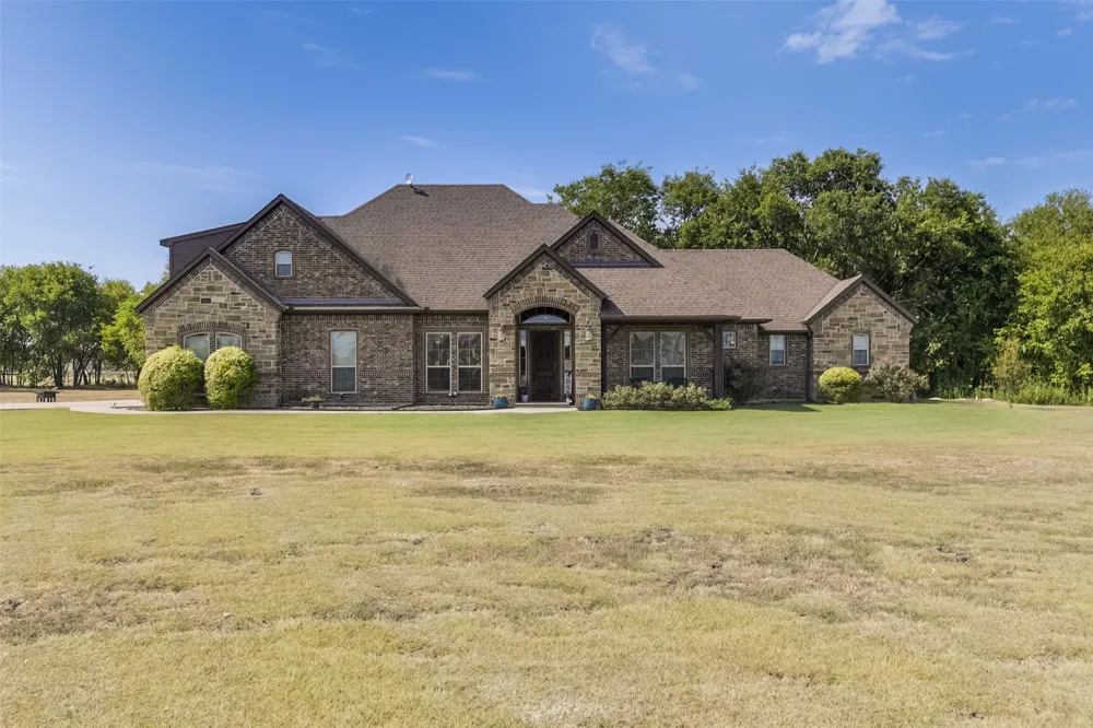 505 Boz Road Waxahachie, TX 75167