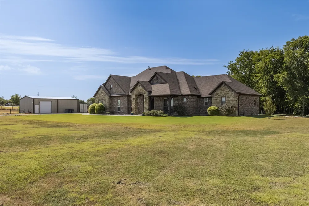 505 Boz Road Waxahachie, TX 75167