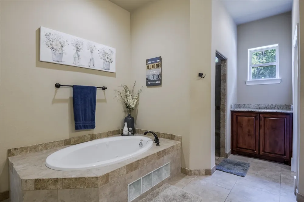 505 Boz Road Waxahachie, TX 75167