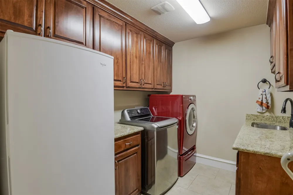 505 Boz Road Waxahachie, TX 75167