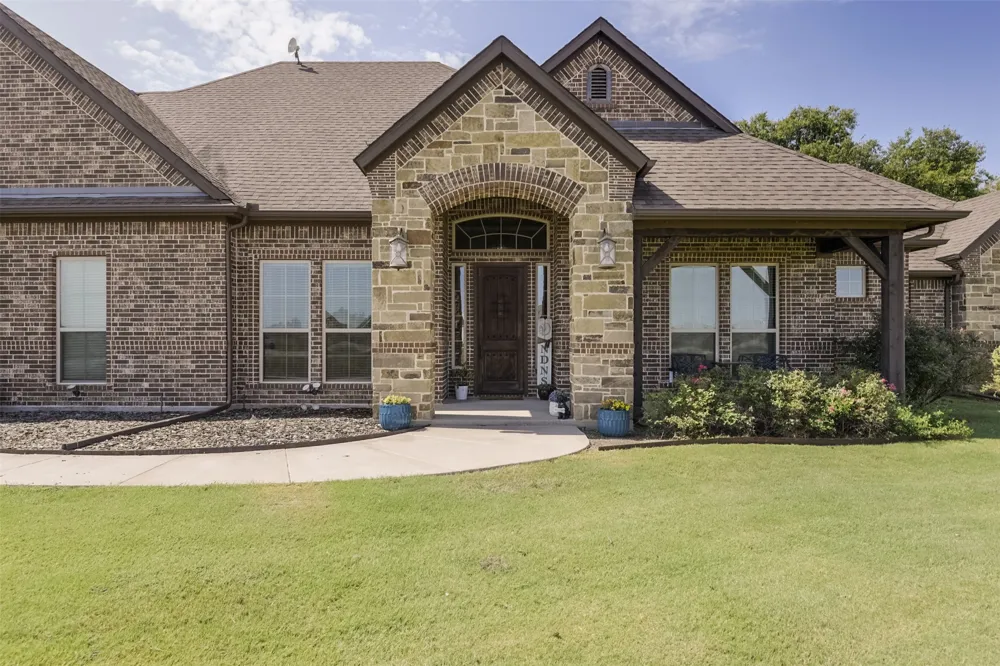 505 Boz Road Waxahachie, TX 75167