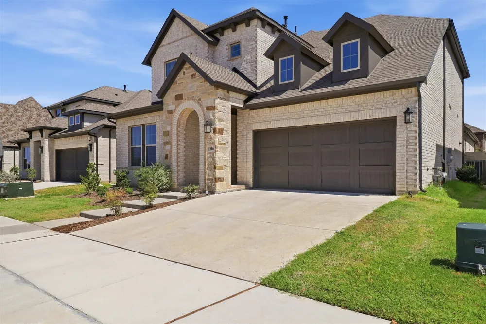 1816 Windy Lane Argyle, TX 76226