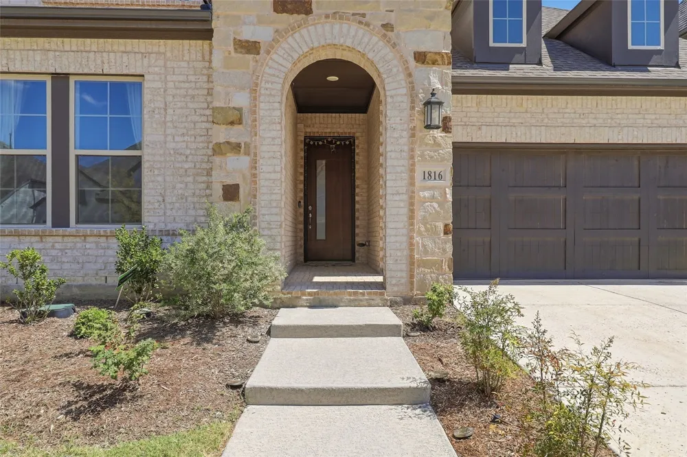 1816 Windy Lane Argyle, TX 76226