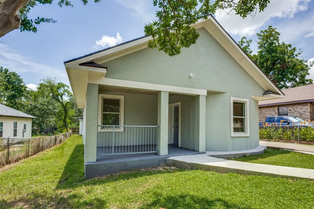 618 E Woodard Street Denison, TX 75021