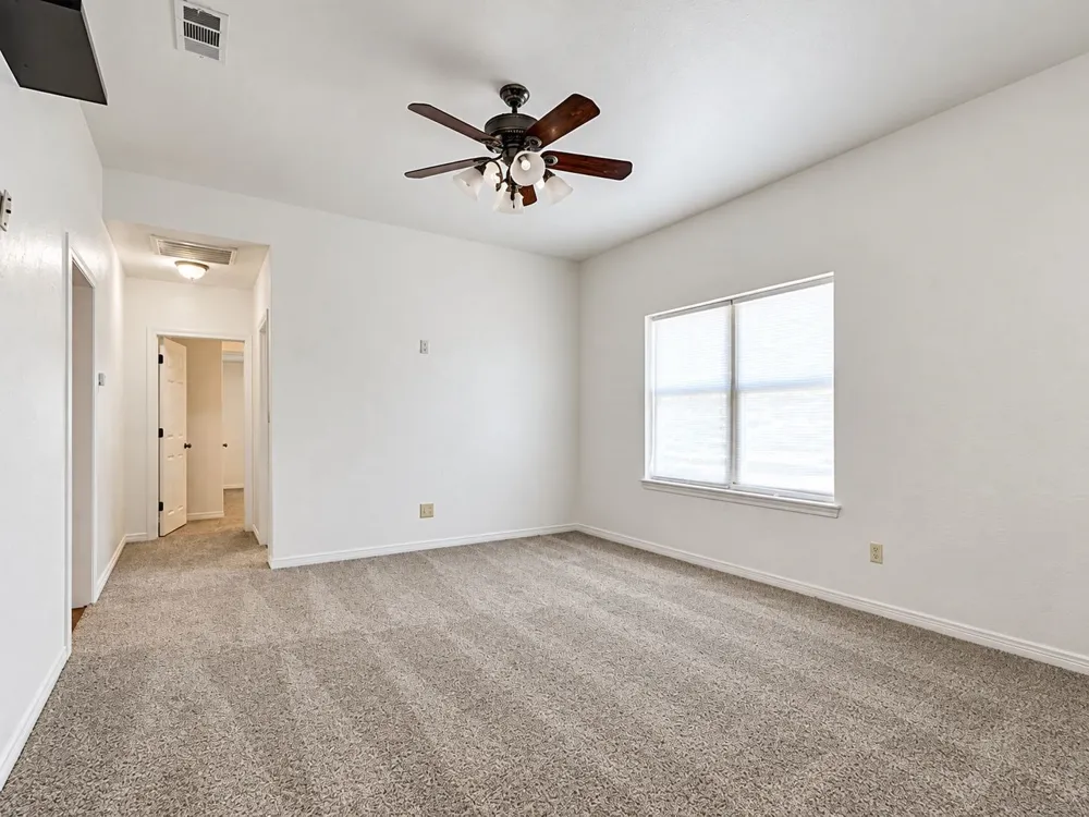 618 E Woodard Street Denison, TX 75021