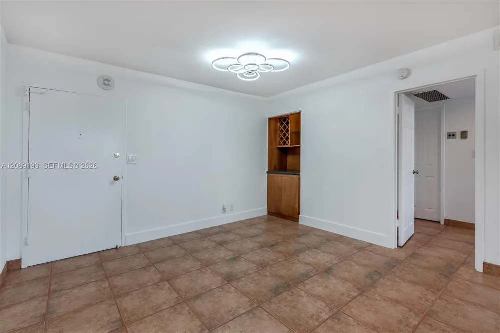 3180 S Ocean Dr #310 Hallandale Beach, FL 33009