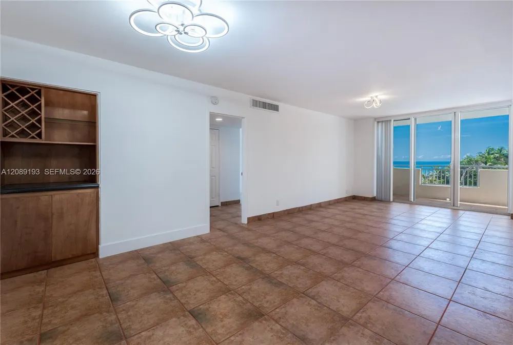 3180 S Ocean Dr #310 Hallandale Beach, FL 33009