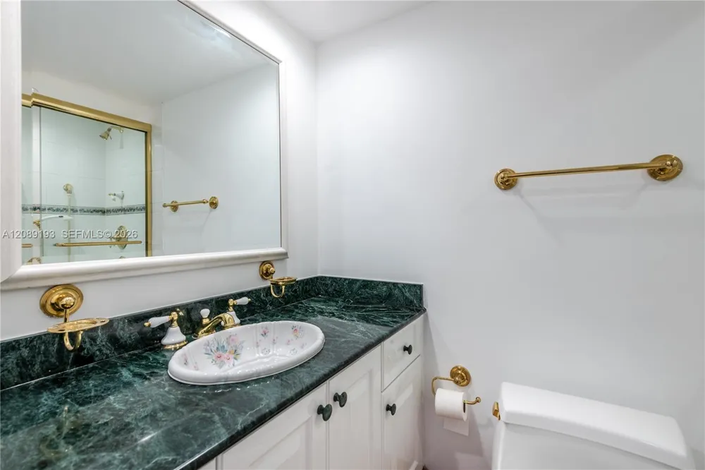 3180 S Ocean Dr #310 Hallandale Beach, FL 33009