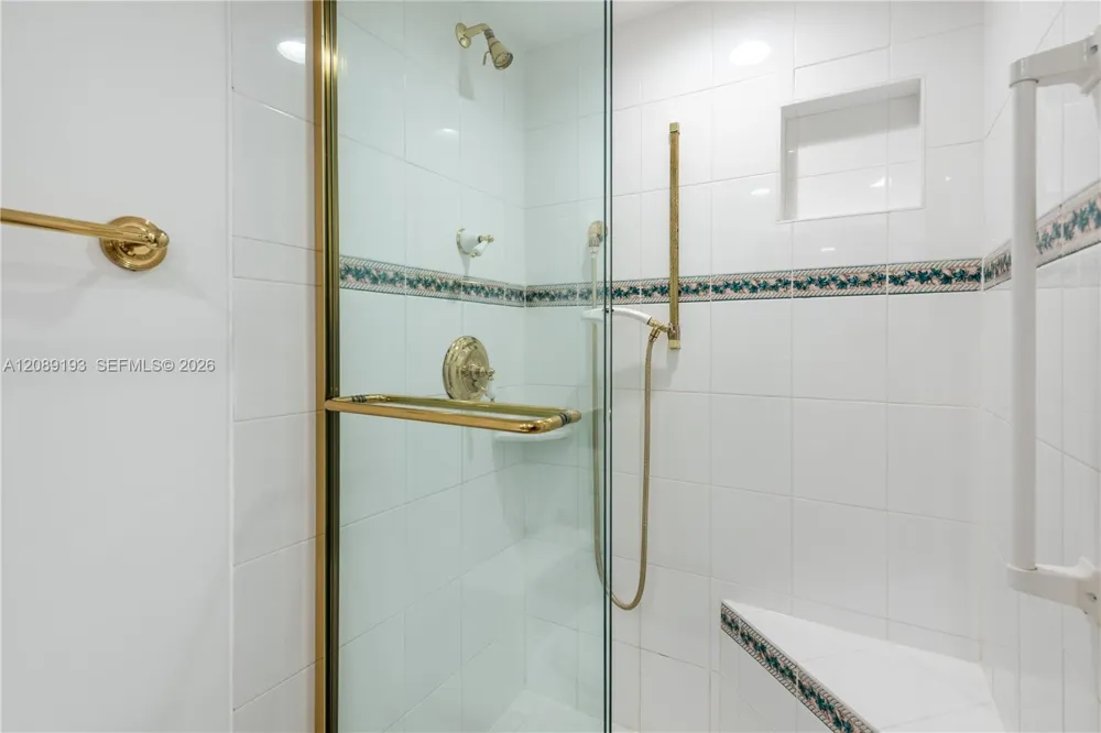3180 S Ocean Dr #310 Hallandale Beach, FL 33009