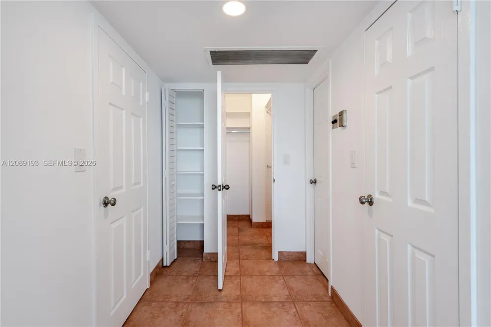 3180 S Ocean Dr #310 Hallandale Beach, FL 33009