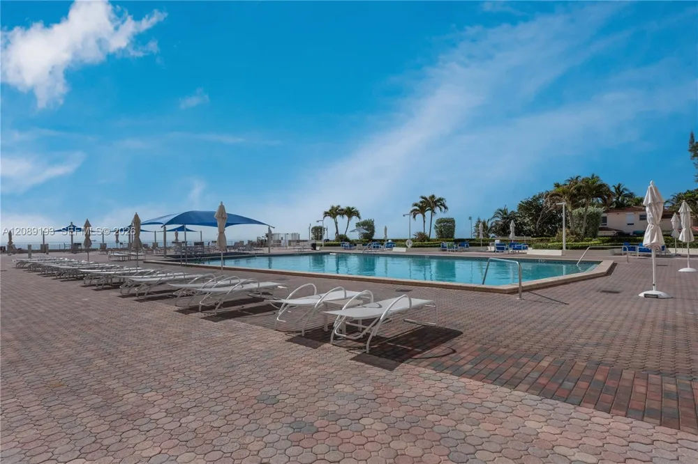 3180 S Ocean Dr #310 Hallandale Beach, FL 33009
