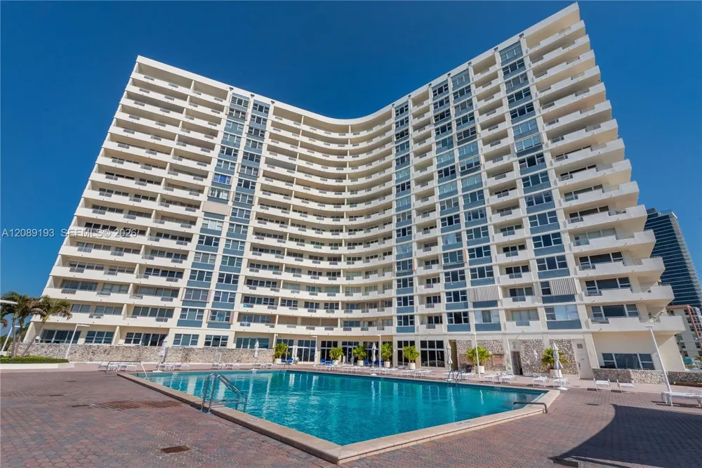 3180 S Ocean Dr #310 Hallandale Beach, FL 33009
