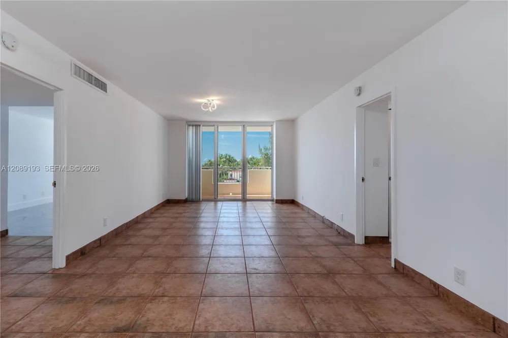 3180 S Ocean Dr #310 Hallandale Beach, FL 33009