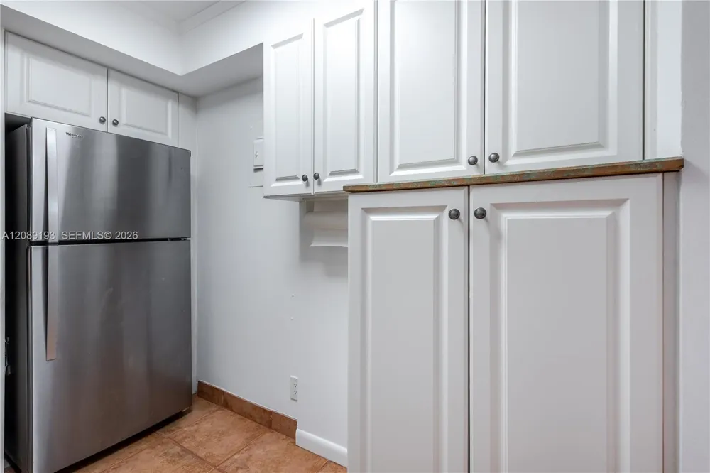 3180 S Ocean Dr #310 Hallandale Beach, FL 33009