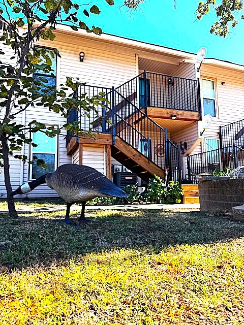 204 Falconhead #F Burneyville, OK 73430