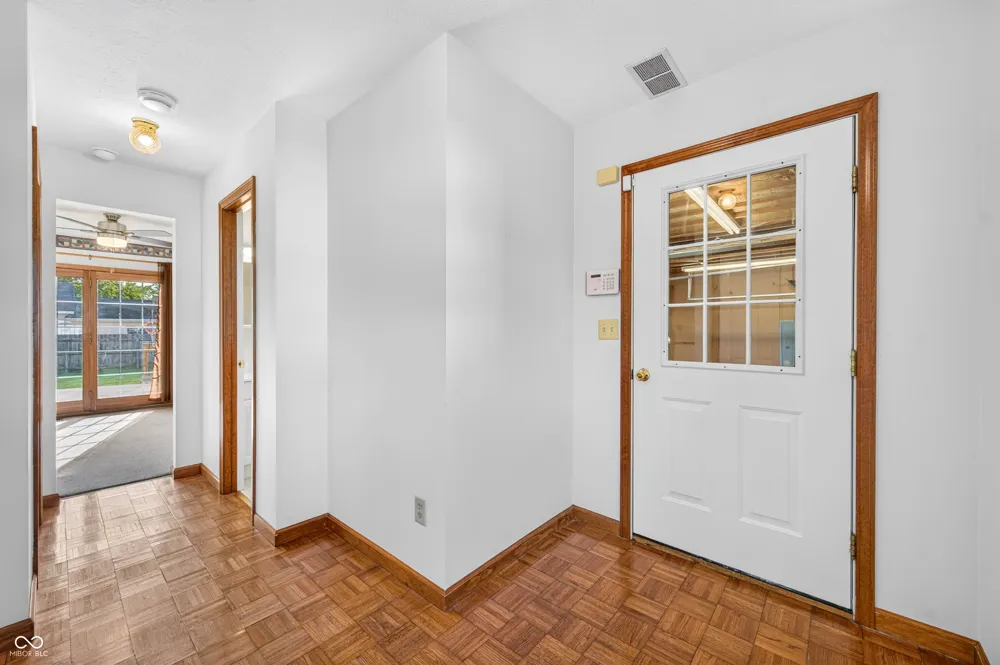 923 Washington Street Hope, IN 47246