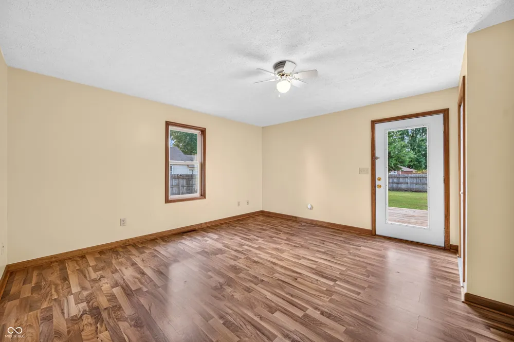 923 Washington Street Hope, IN 47246