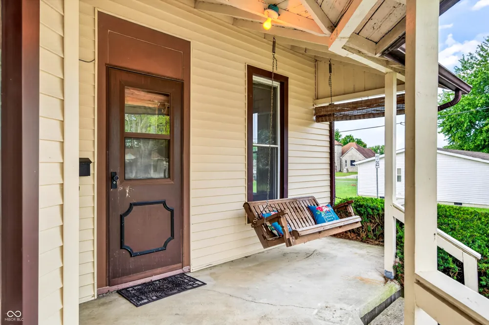 923 Washington Street Hope, IN 47246