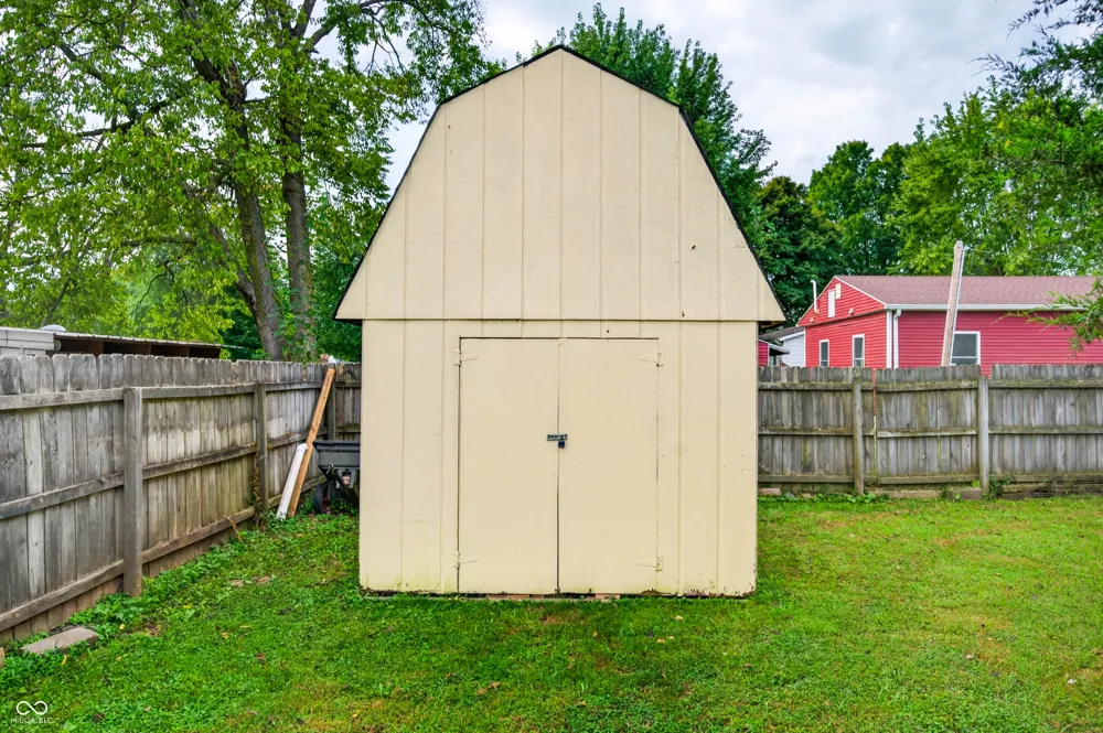 923 Washington Street Hope, IN 47246