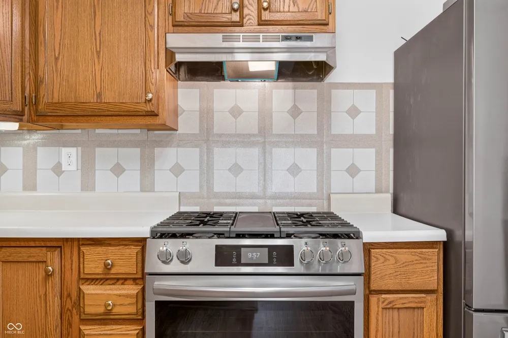 923 Washington Street Hope, IN 47246