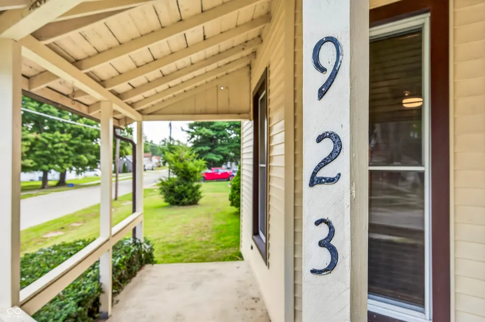 923 Washington Street Hope, IN 47246
