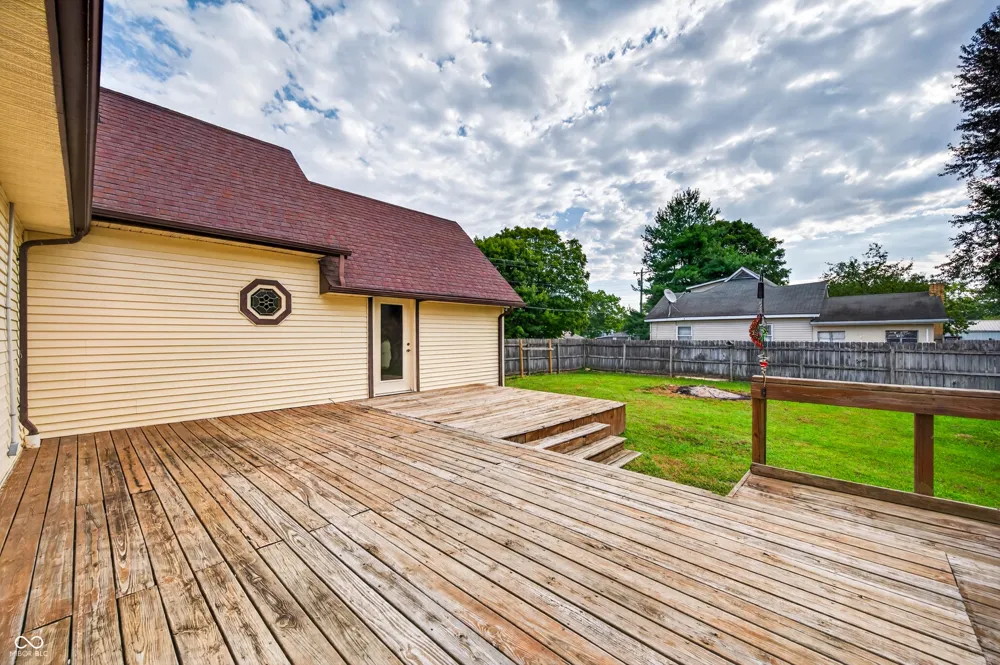 923 Washington Street Hope, IN 47246