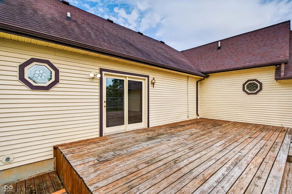 923 Washington Street Hope, IN 47246