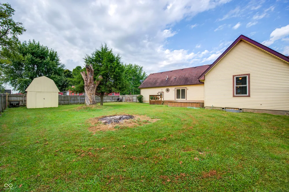 923 Washington Street Hope, IN 47246