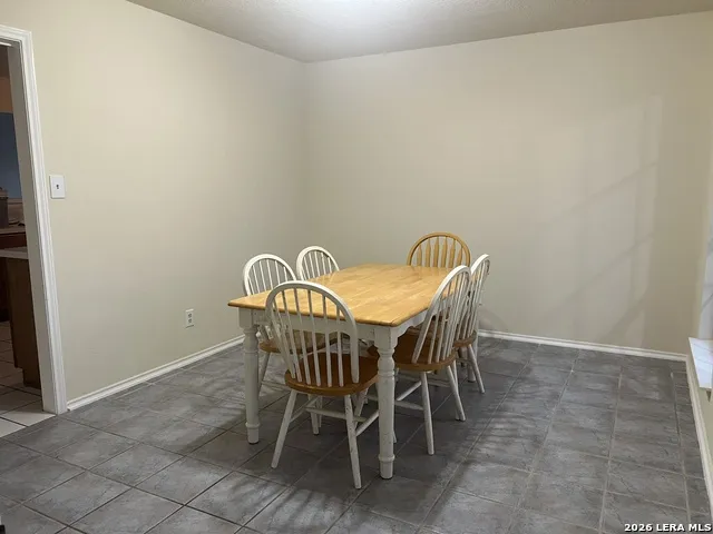 106 EAGLE CREEK RANCH BLVD Floresville, TX 78114