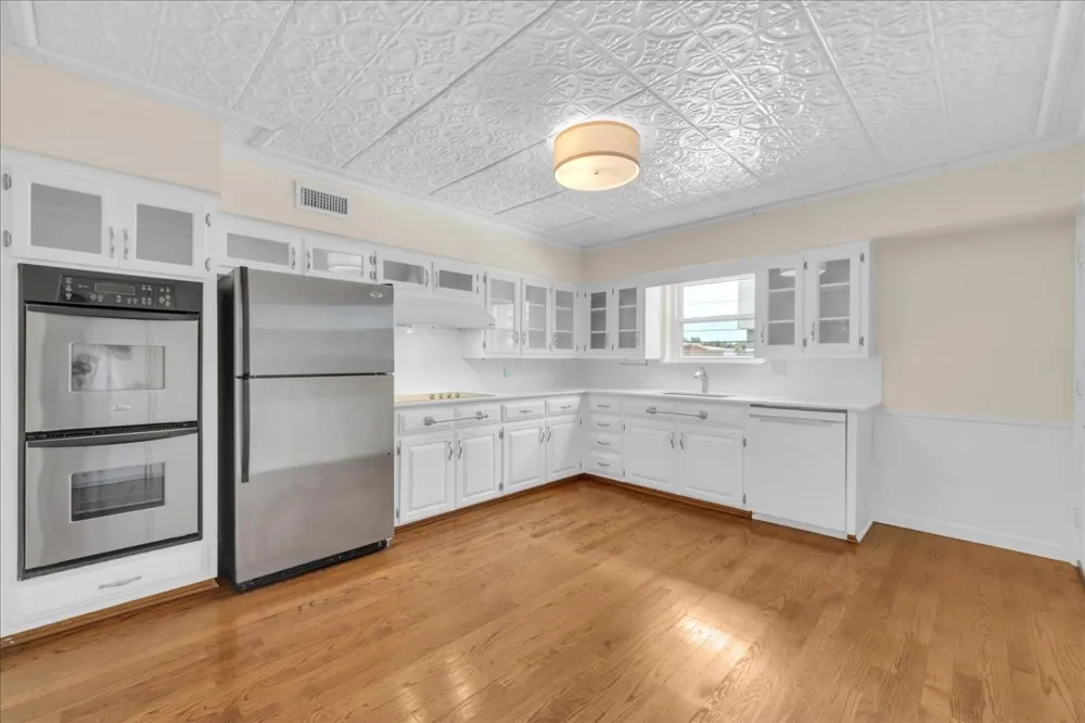 6234 Bandera Avenue #C Dallas, TX 75225