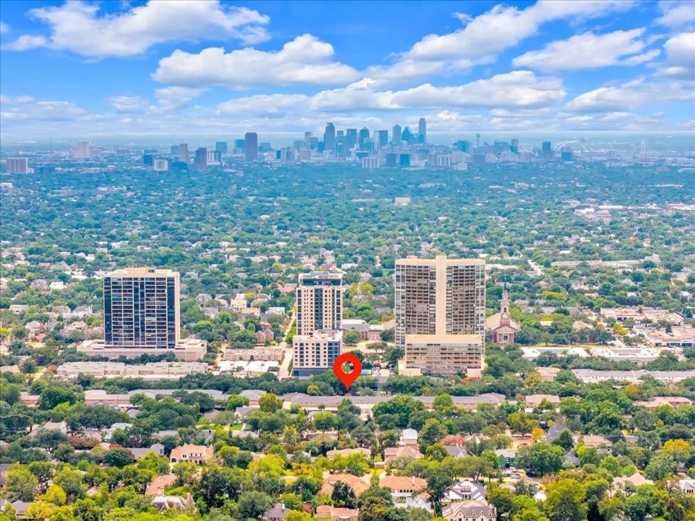 6234 Bandera Avenue #C Dallas, TX 75225