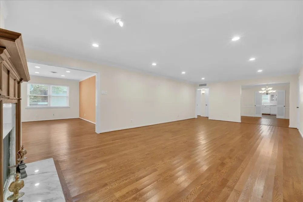 6234 Bandera Avenue #C Dallas, TX 75225