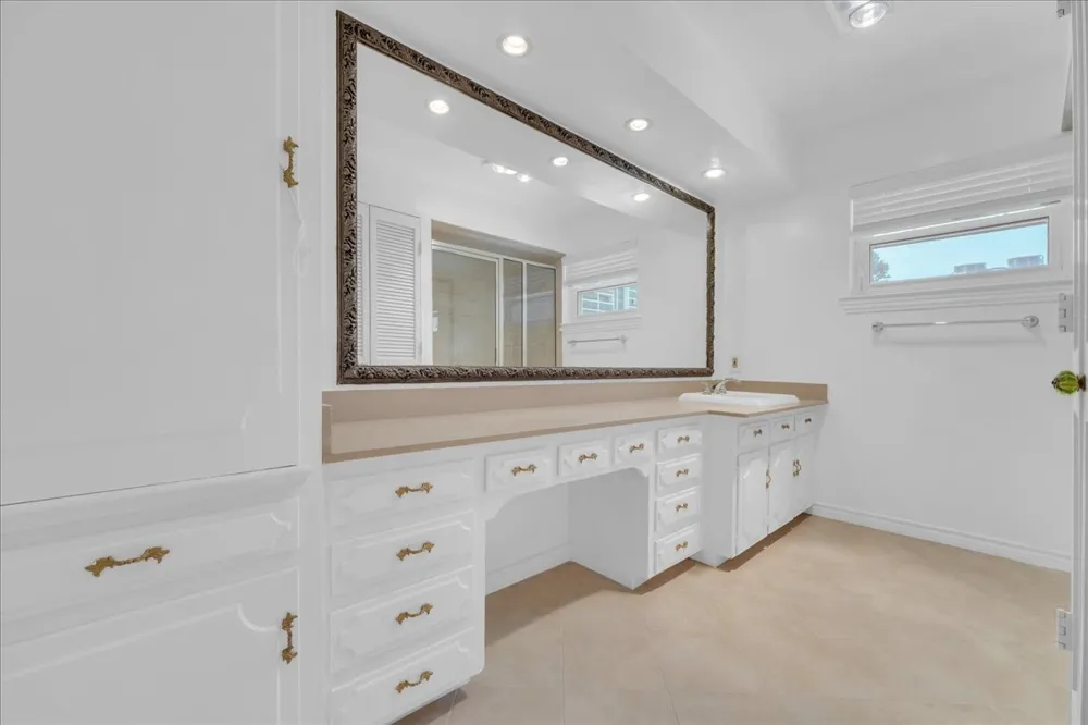 6234 Bandera Avenue #C Dallas, TX 75225