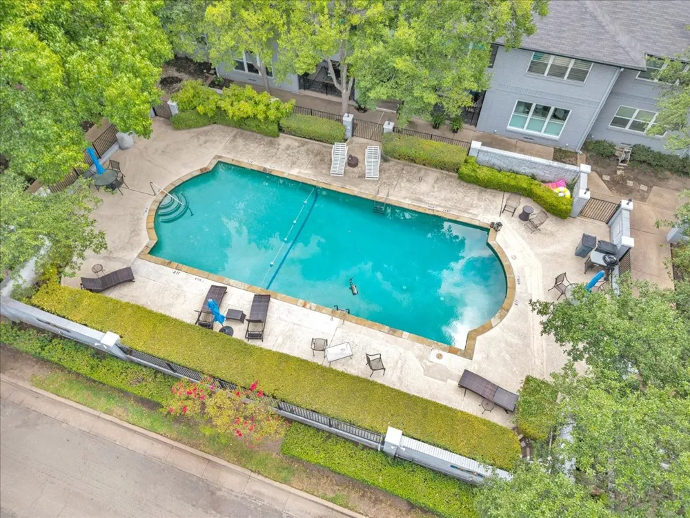 6234 Bandera Avenue #C Dallas, TX 75225