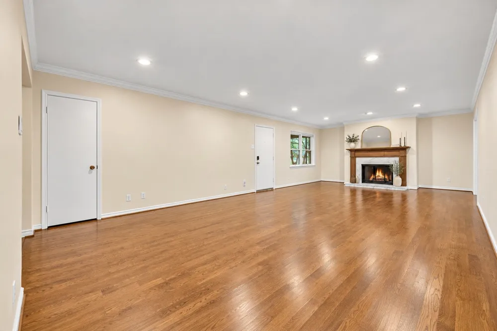 6234 Bandera Avenue #C Dallas, TX 75225