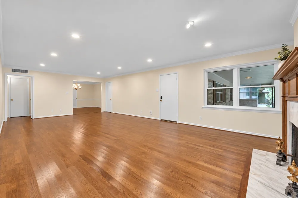 6234 Bandera Avenue #C Dallas, TX 75225