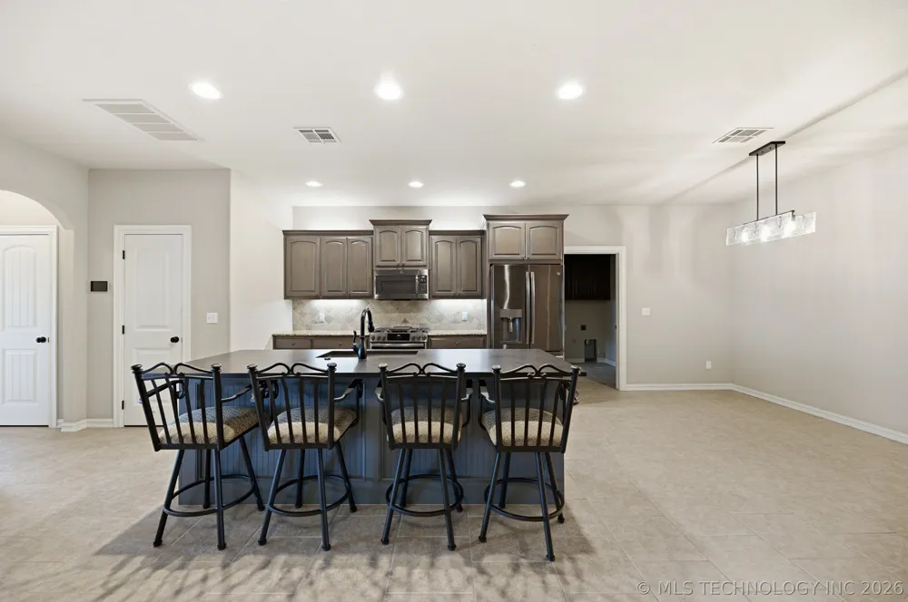 11016 E 83rd Place S Tulsa, OK 74133