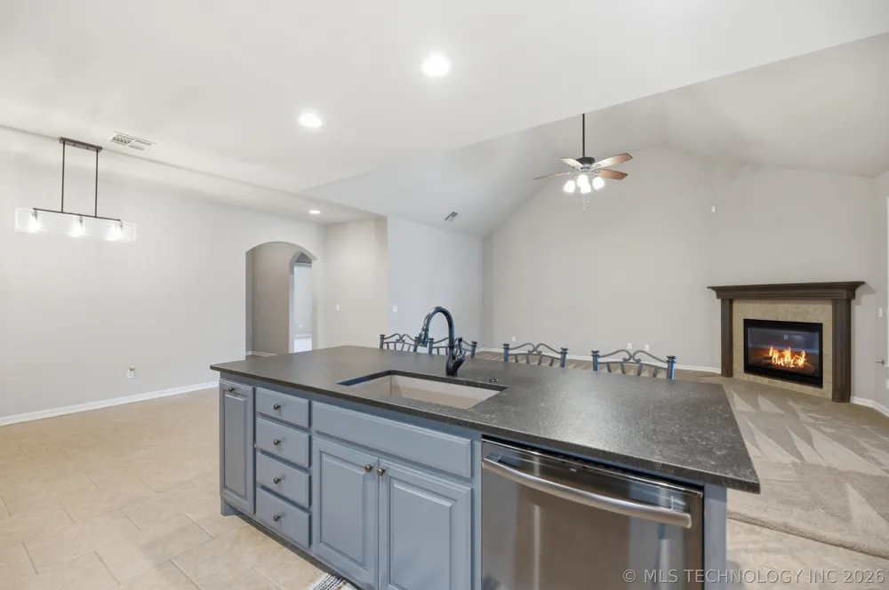 11016 E 83rd Place S Tulsa, OK 74133