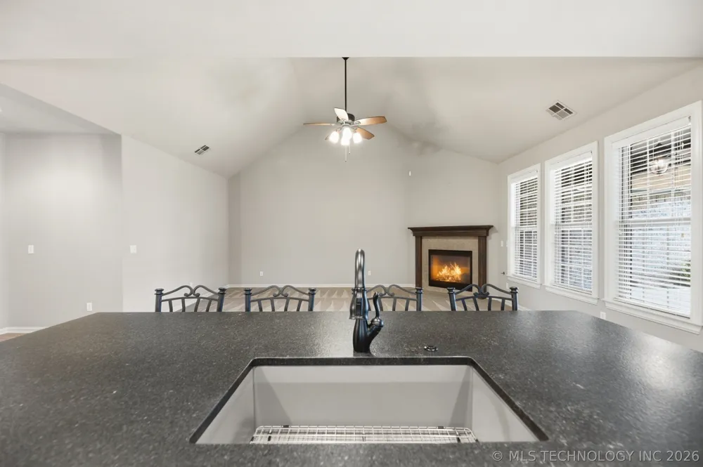 11016 E 83rd Place S Tulsa, OK 74133