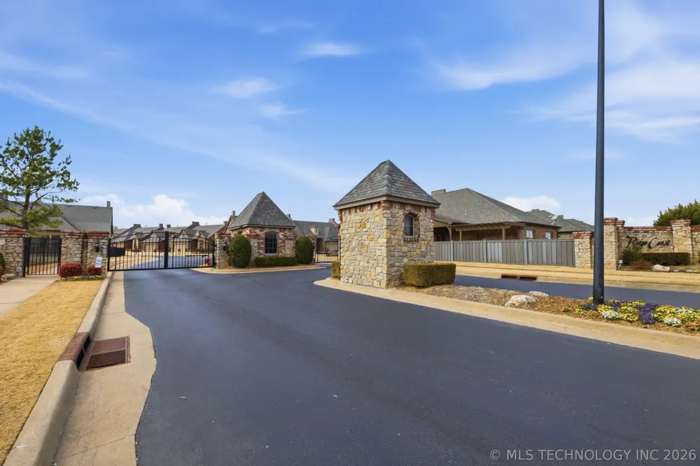 11016 E 83rd Place S Tulsa, OK 74133
