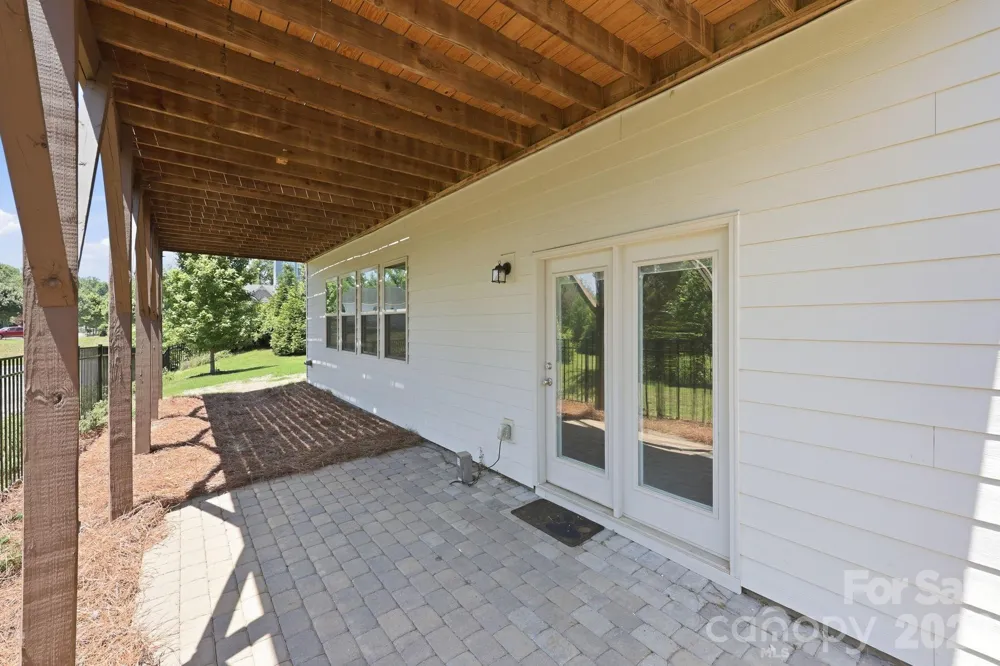 16306 Nicodemus Lane Huntersville, NC 28078