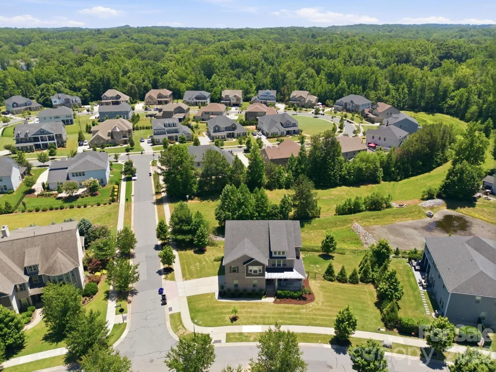 16306 Nicodemus Lane Huntersville, NC 28078