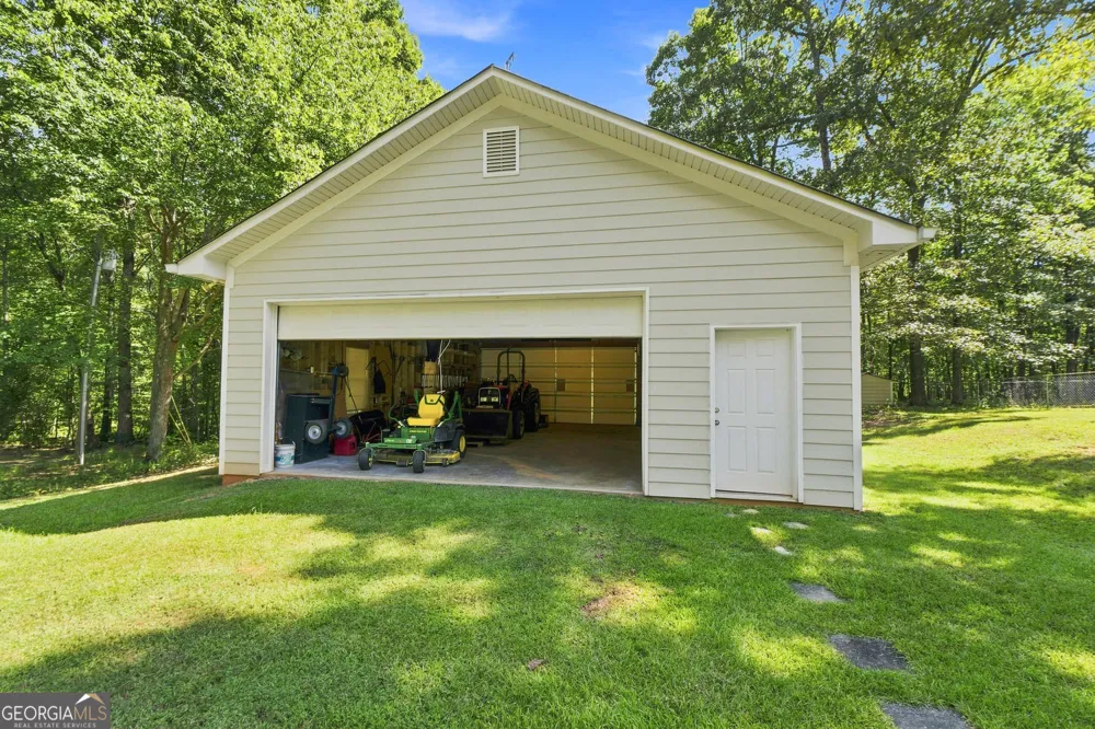 540 Davis RD Locust Grove, GA 30248
